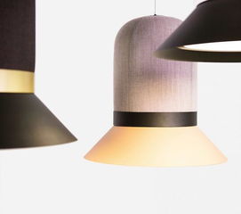 帽子灯 集时尚美学、高效照明与智能吸音于一身的现代照明新宠